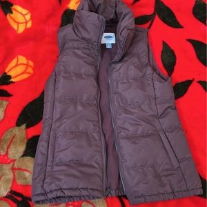 Old navy burgundy puffer vest small